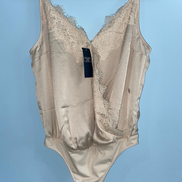 Abercrombie and Fitch Lace Bodysuit - Picture 2 of 5